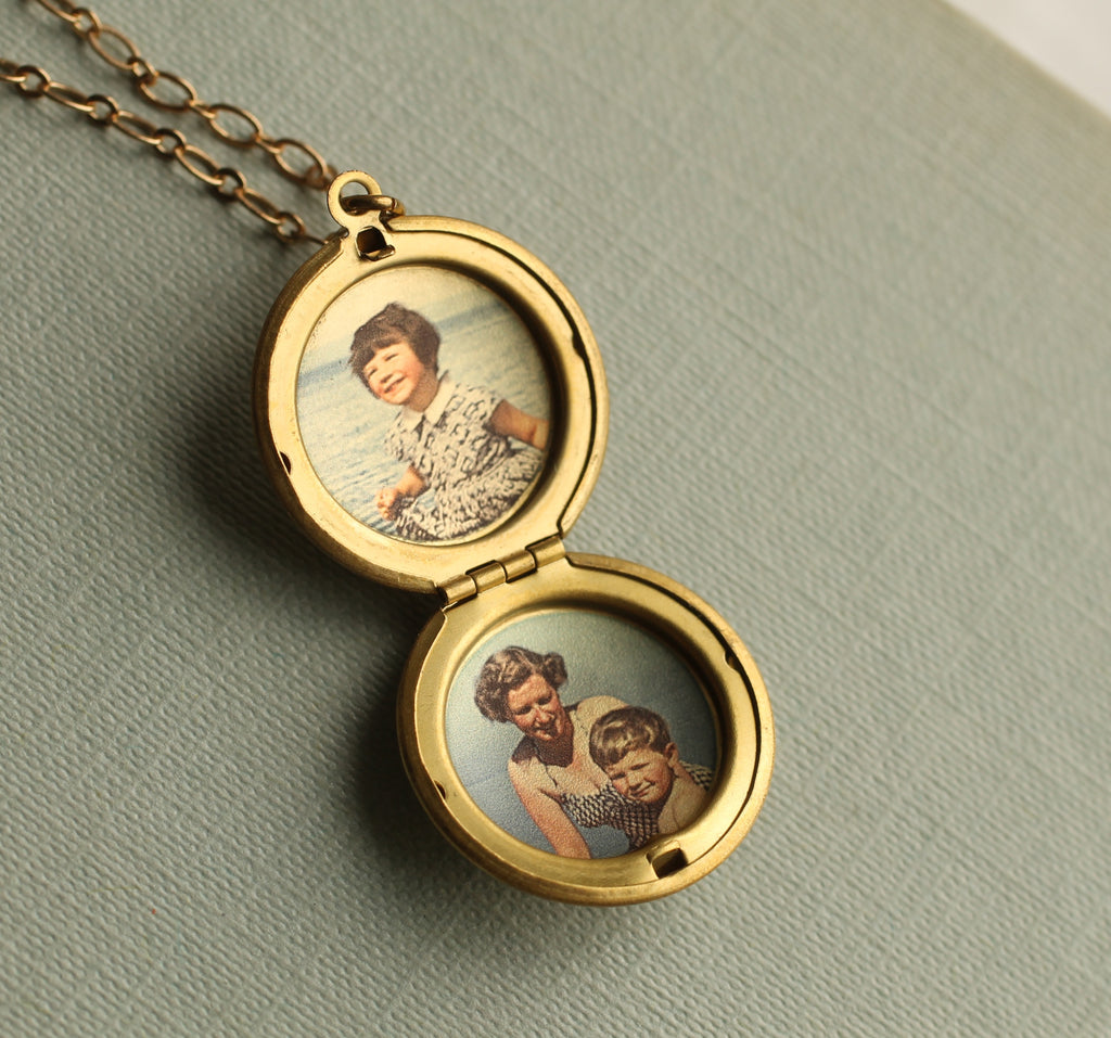 Simple Round Locket - Necklaces