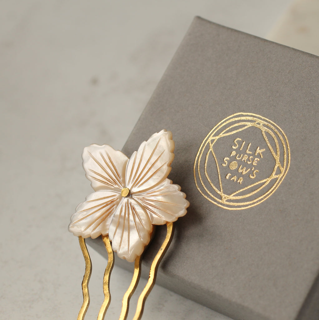 Mother of Pearl Flower Comb (WS) - Brooches & Pins