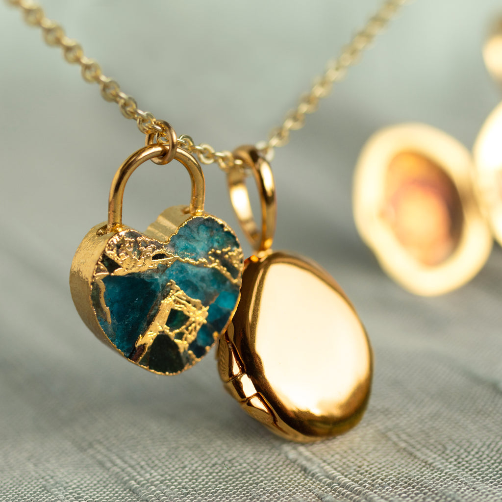Personalised Photo Locket Necklaces UK | Engraved Keepsake Jewellery ...