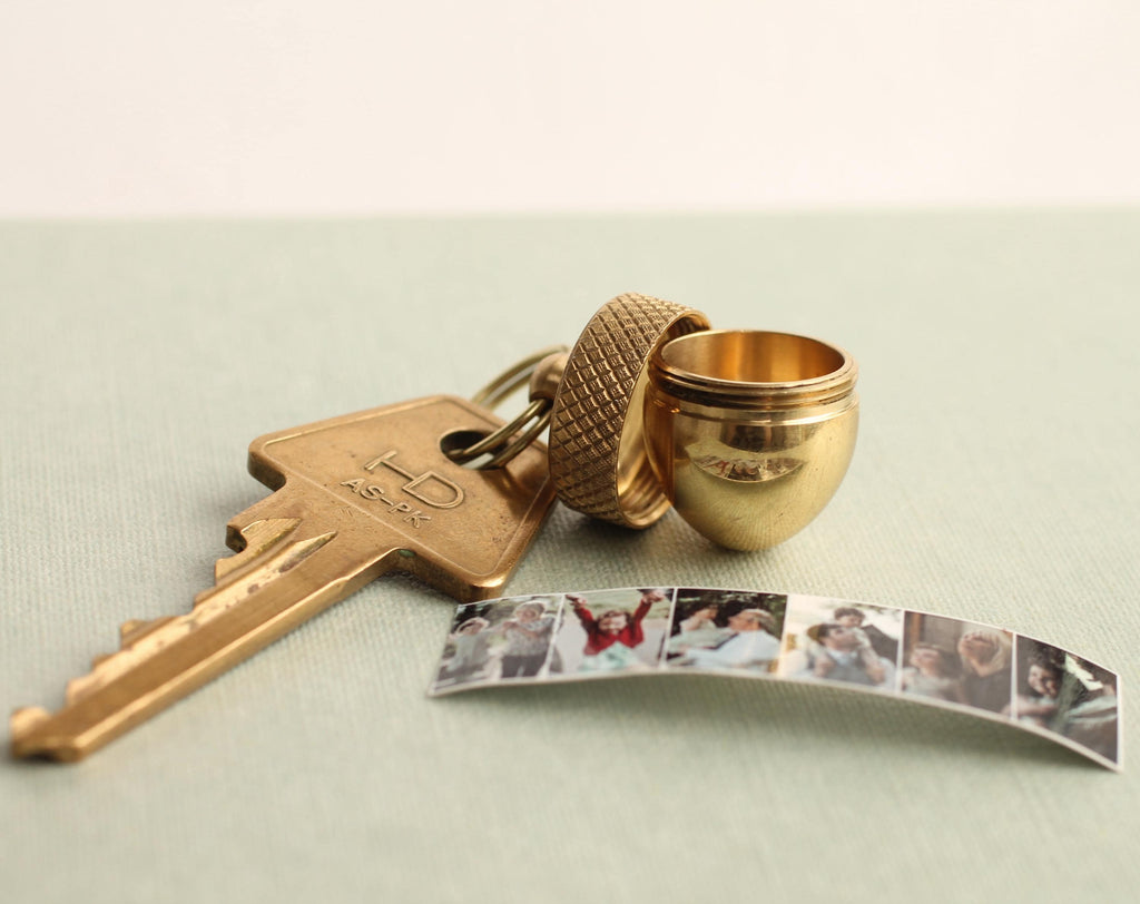 Personalized Acorn Photo Locket Keyring (P) - Keyrings