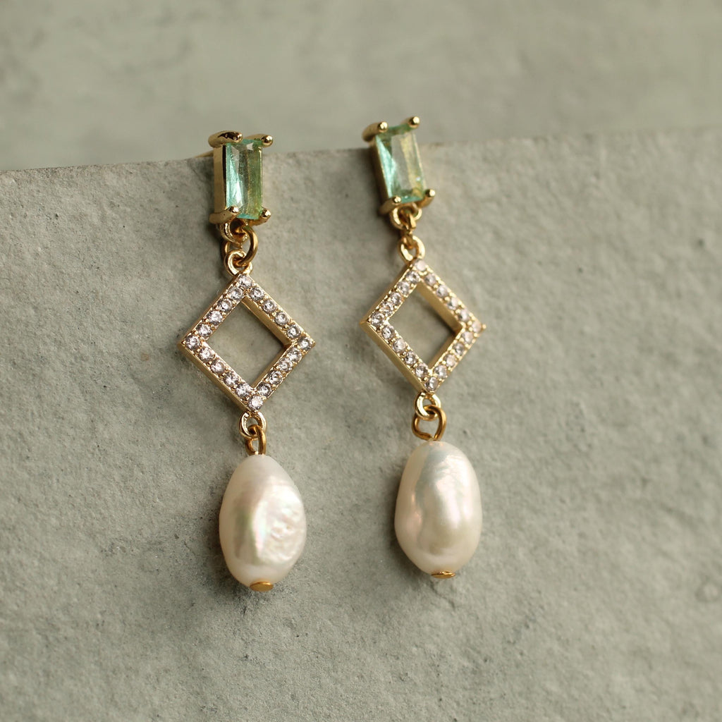 Art Deco Mint Green Freshwater Pearl Earrings - Earrings