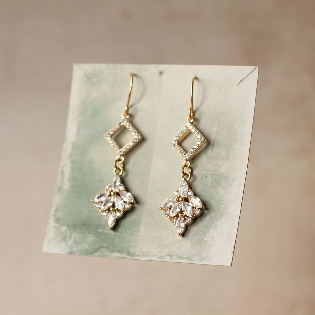 Art Deco Mother of Pearl Scallop Emerald Earrings (WS) - Earrings